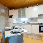 Casa Rustica T2 Com Salamandra E Cozinha - - Serra Da Estrela - Casa Do Loureiro Ii Tatil Evi