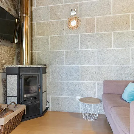 Casa Rustica T2 Com Salamandra E Cozinha - - Serra Da Estrela - Casa Do Loureiro Ii Seia