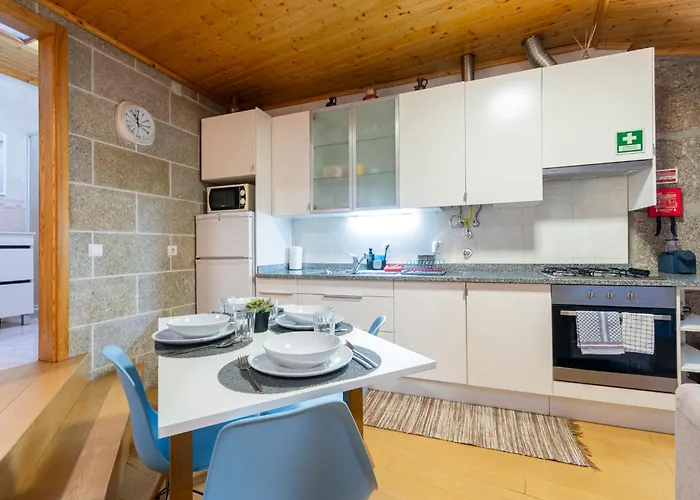 Casa Rustica T2 Com Salamandra E Cozinha - - Serra Da Estrela - Casa Do Loureiro Ii Feriehus