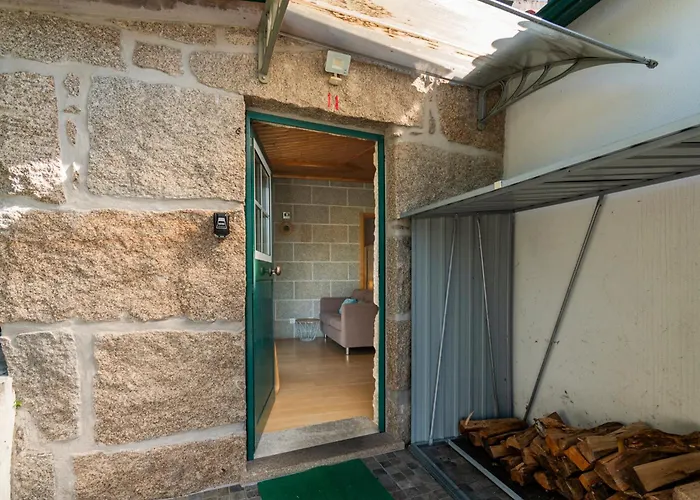 Feriehus Casa Rustica T2 Com Salamandra E Cozinha - - Serra Da Estrela - Casa Do Loureiro Ii *