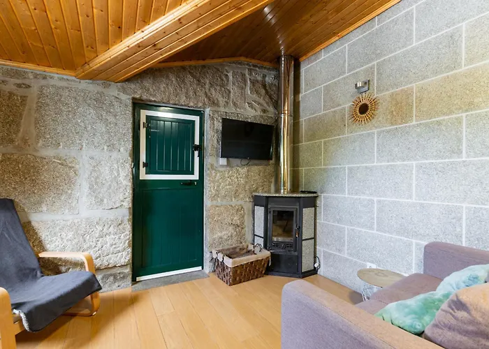 Casa Rustica T2 Com Salamandra E Cozinha - - Serra Da Estrela - Casa Do Loureiro Ii