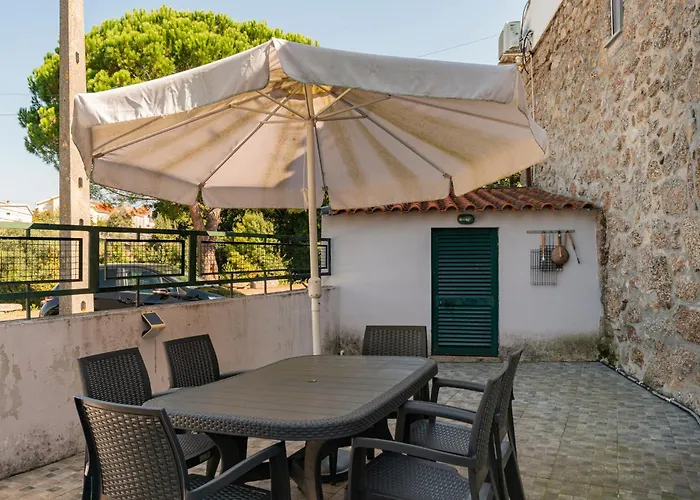 Feriehus Casa Rustica T2 Com Salamandra E Cozinha - - Serra Da Estrela - Casa Do Loureiro Ii Seia